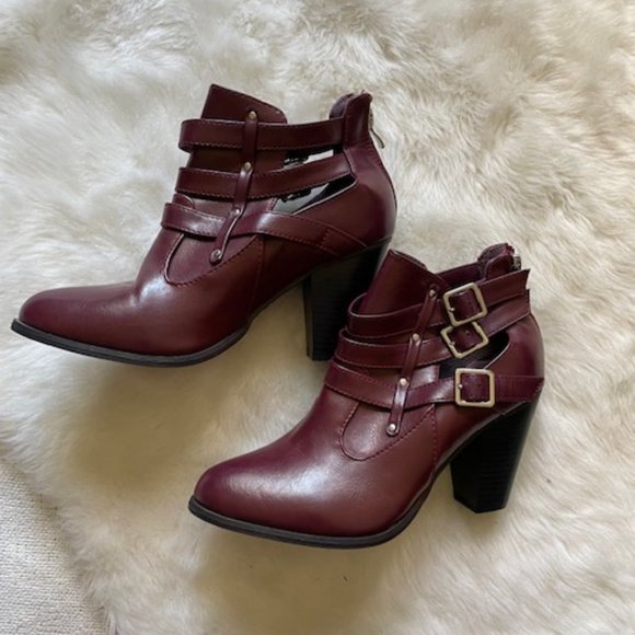 Burgundy Boots - Picture 1 of 6
